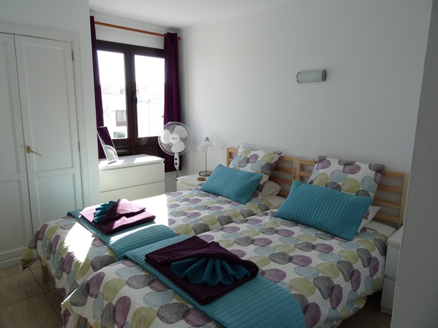 One bed accommodation with air conditioning